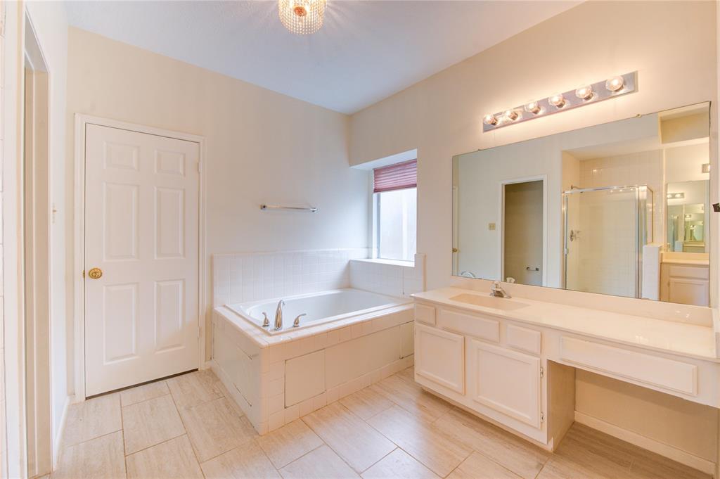 14823 Atterbury Drive, Sugar Land, Texas image 16