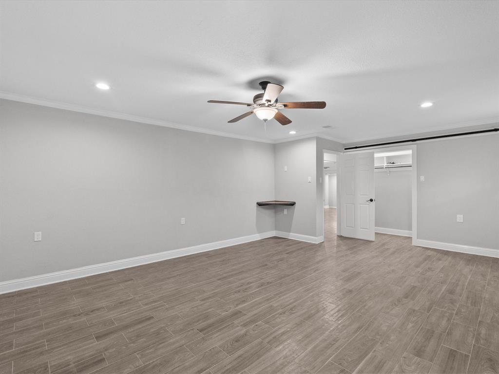106 Crestview Drive, Hitchcock, Texas image 19