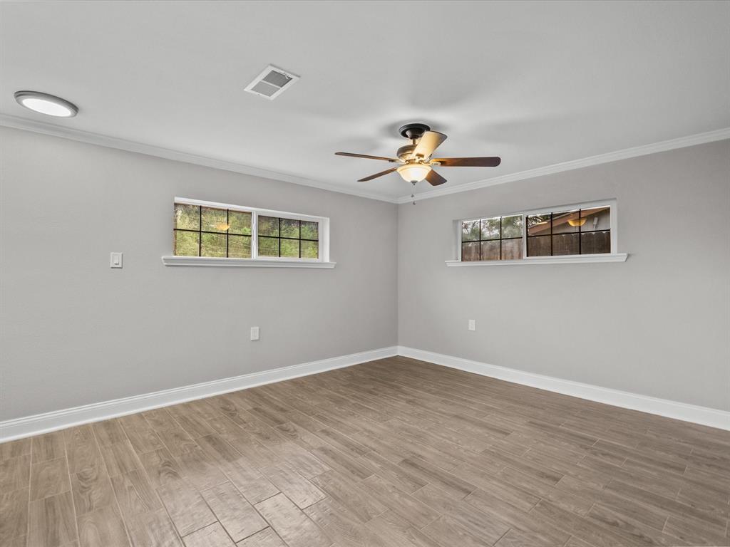 106 Crestview Drive, Hitchcock, Texas image 14
