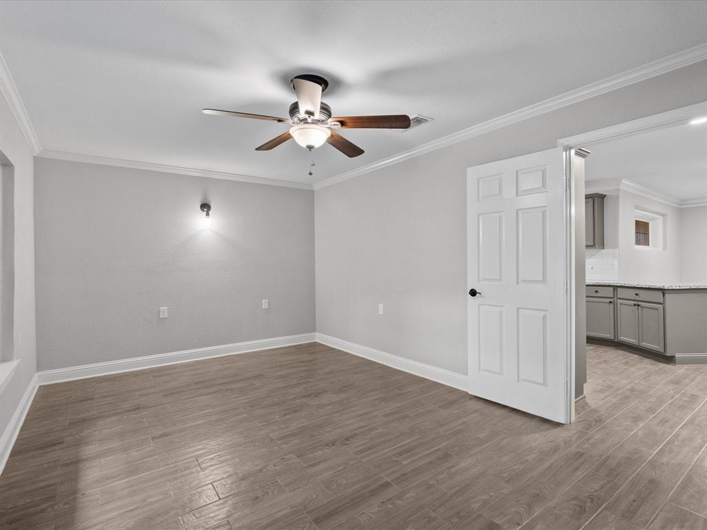 106 Crestview Drive, Hitchcock, Texas image 21