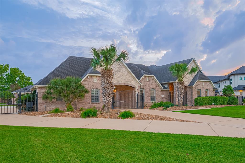 2202 Britton Ridge Drive, Katy, Texas image 2