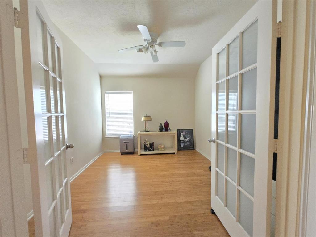 17427 N Riata Lake Drive, Cypress, Texas image 16
