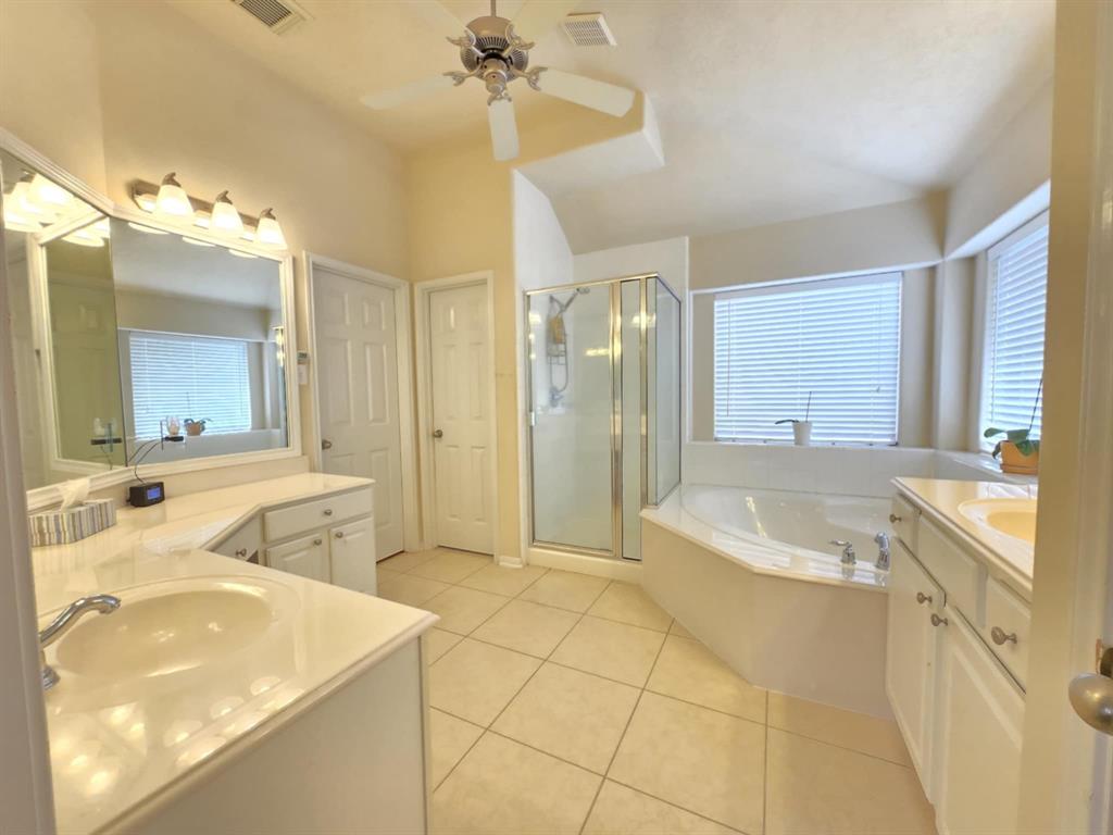 17427 N Riata Lake Drive, Cypress, Texas image 18