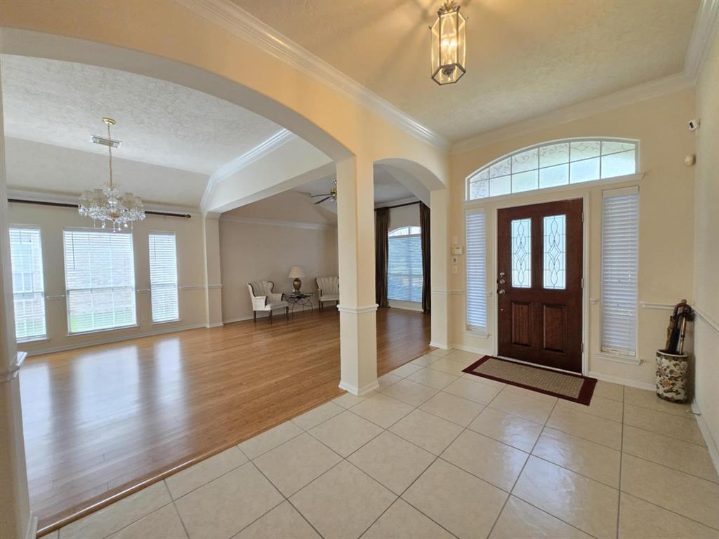 17427 N Riata Lake Drive, Cypress, Texas image 3