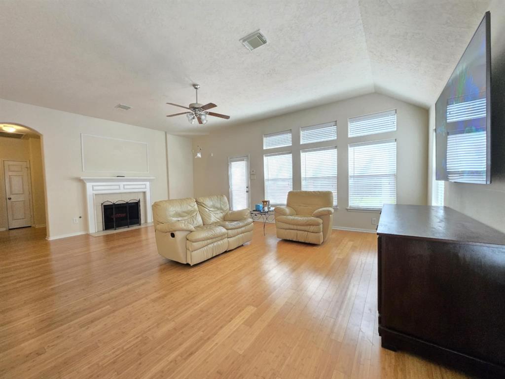 17427 N Riata Lake Drive, Cypress, Texas image 13