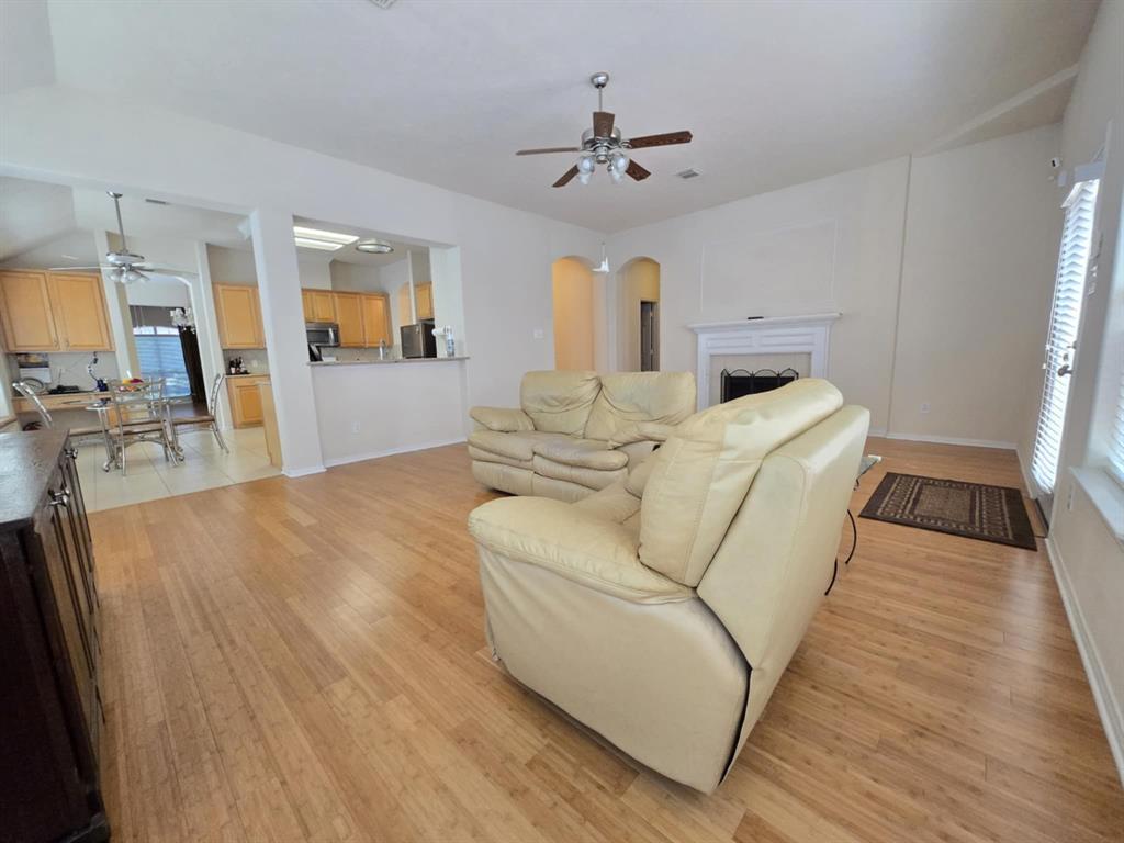 17427 N Riata Lake Drive, Cypress, Texas image 14