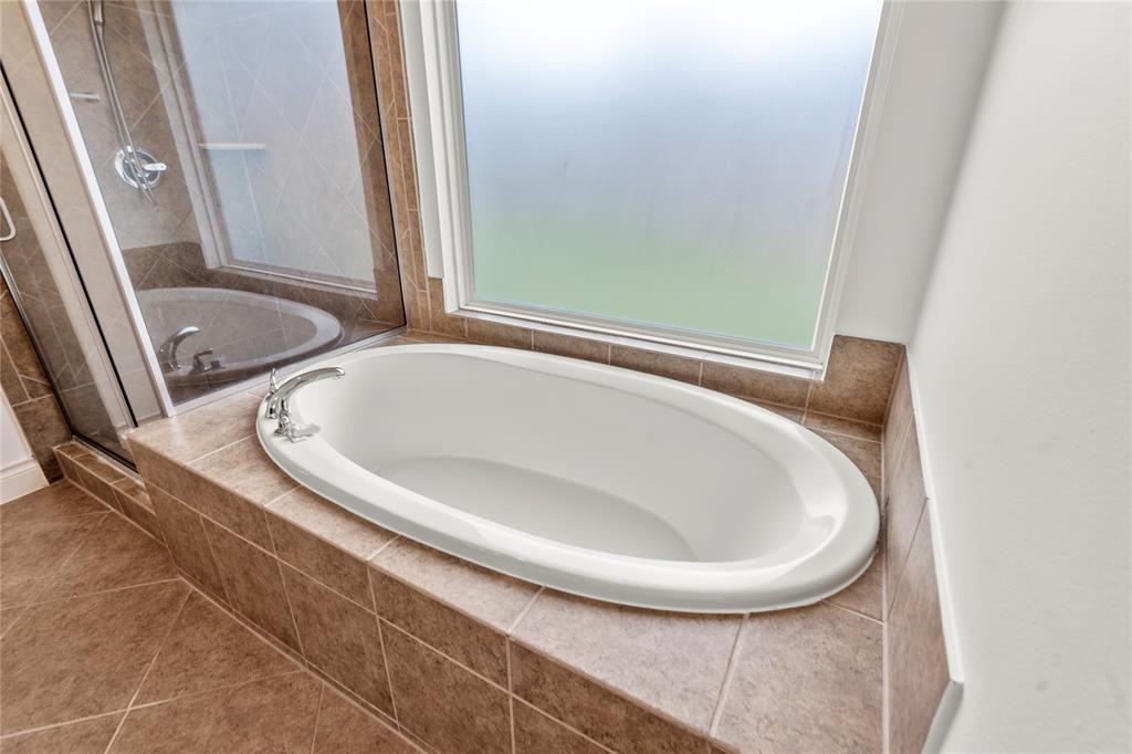 14001 Bright Glen Drive, Pearland, Texas image 15