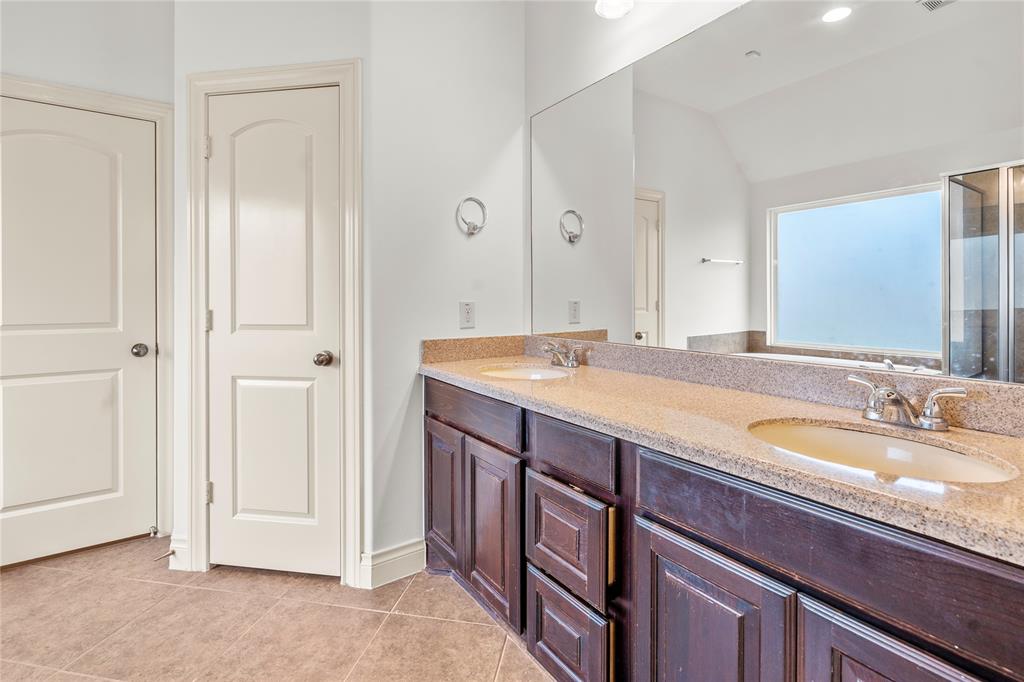 14001 Bright Glen Drive, Pearland, Texas image 13