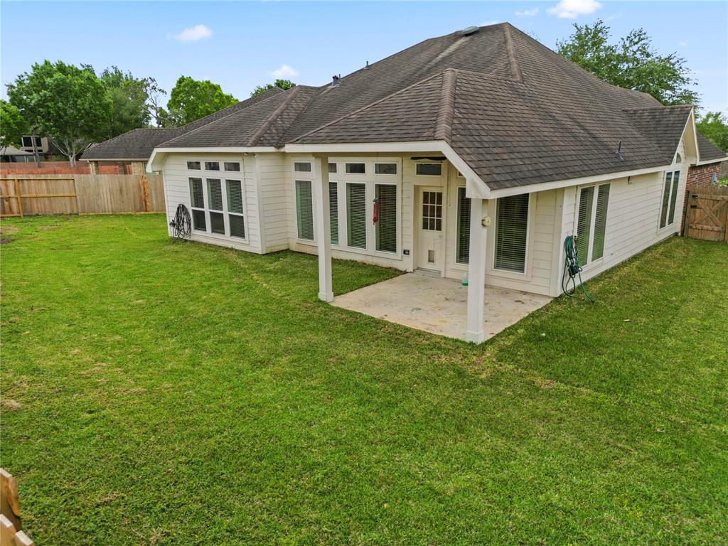 14001 Bright Glen Drive, Pearland, Texas image 23