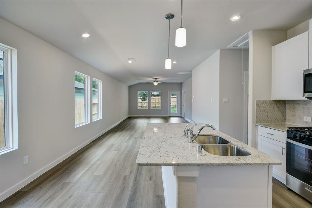 1733 Succotash Oak Court
