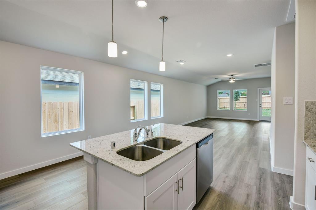 1733 Succotash Oak Court