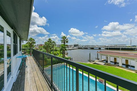 A home in Seabrook