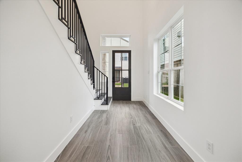 10935 Brookeshire Chase Lane, Houston, Texas image 5