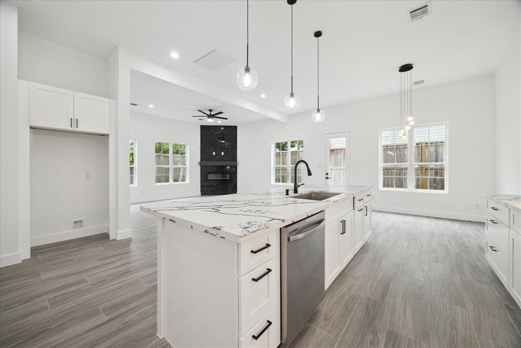 10935 Brookeshire Chase Lane, Houston, Texas image 17