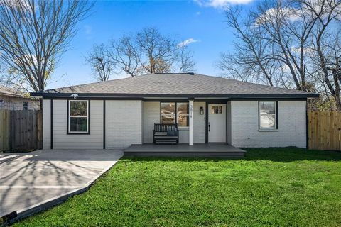 3814 Seabrook Street Houston TX 77021