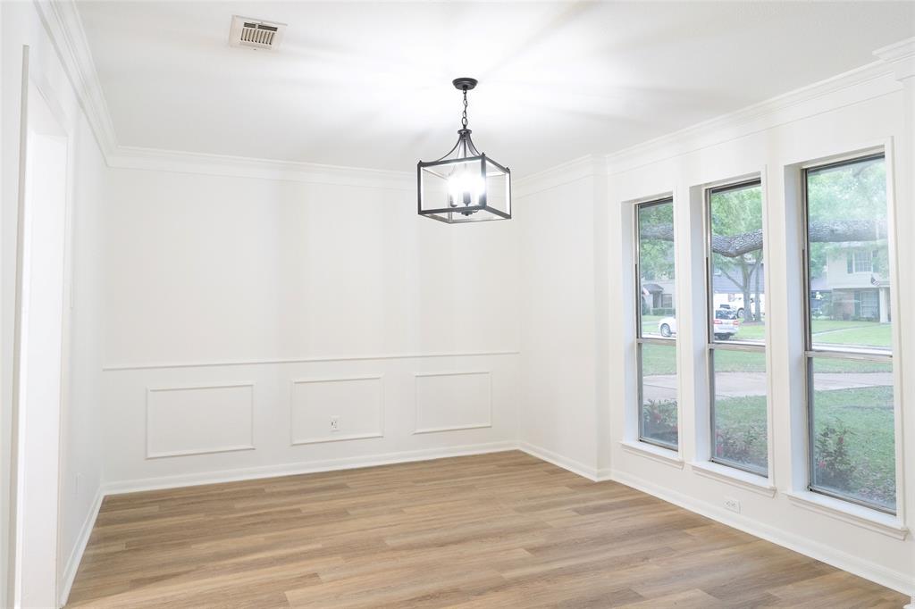 18007 Ravenfield Drive, Houston, Texas image 27