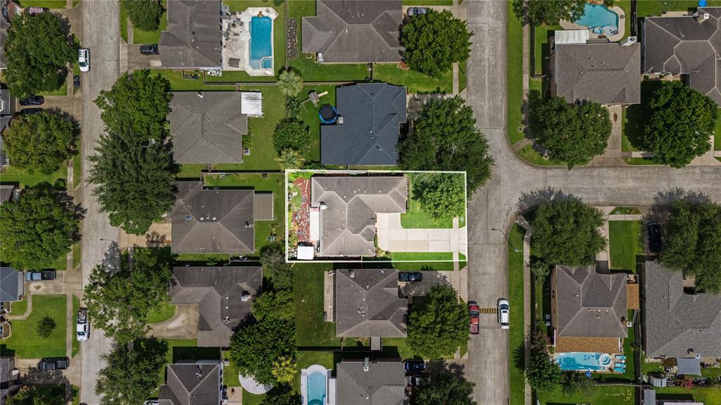 1818 Kemah Oaks Drive