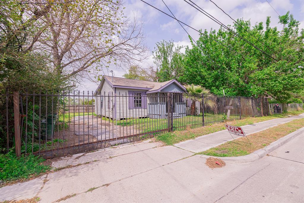 107 Parker Road, Houston, Texas image 4