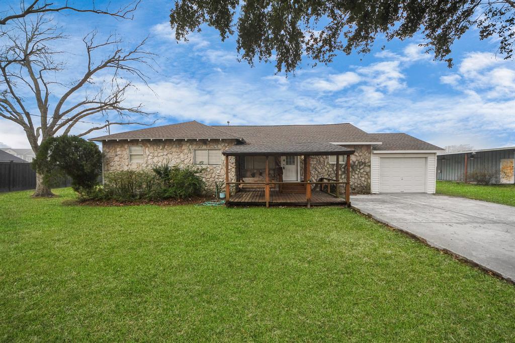 5521 West Road, Baytown, Texas image 4