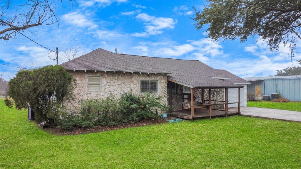 5521 West Road, Baytown, Texas image 3