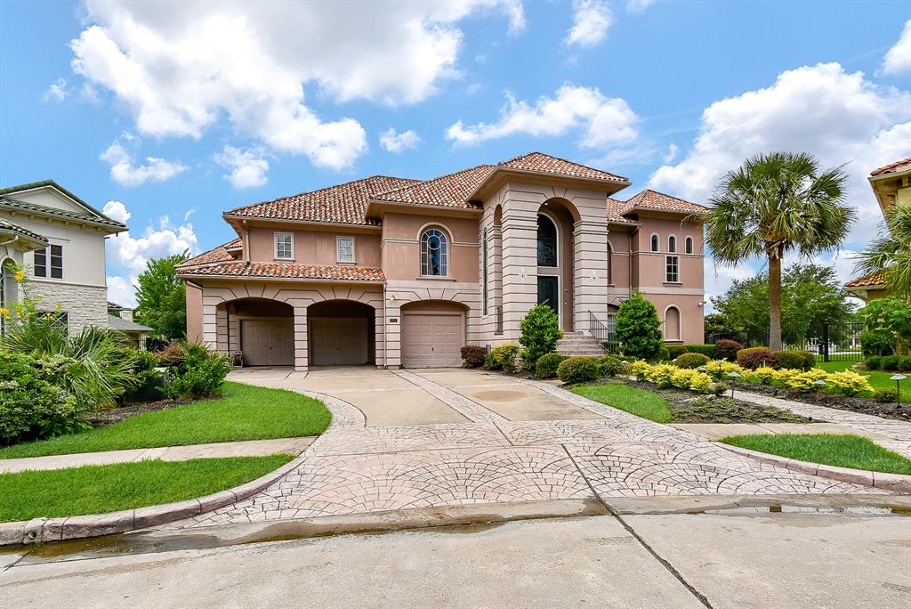155 Palm Boulevard