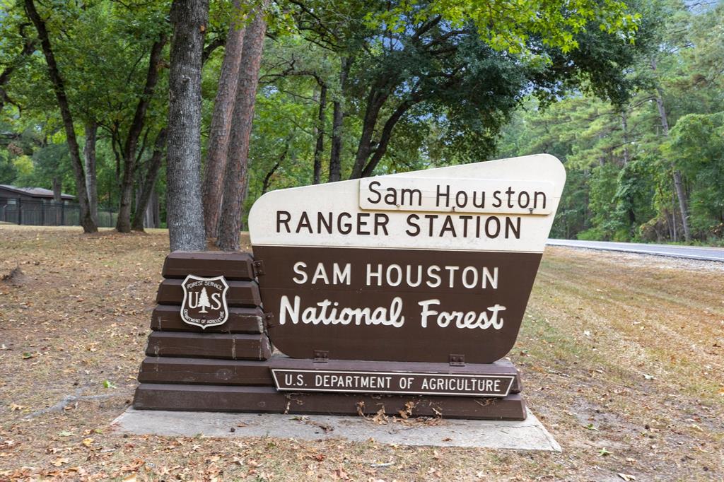 Lonestar Road, Huntsville, Texas image 35