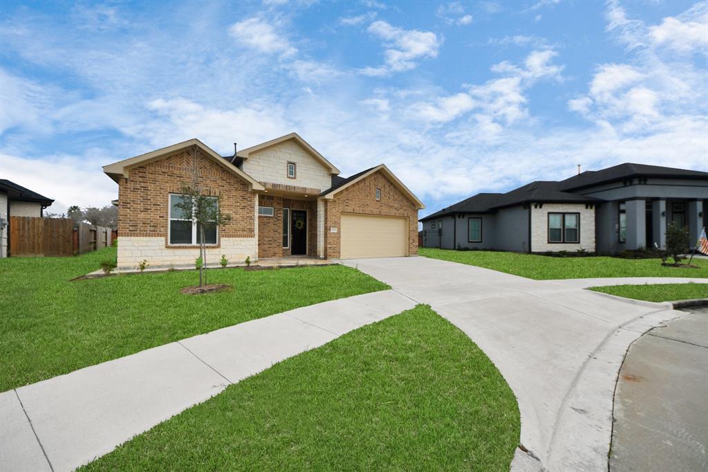 2003 Marthoman Drive