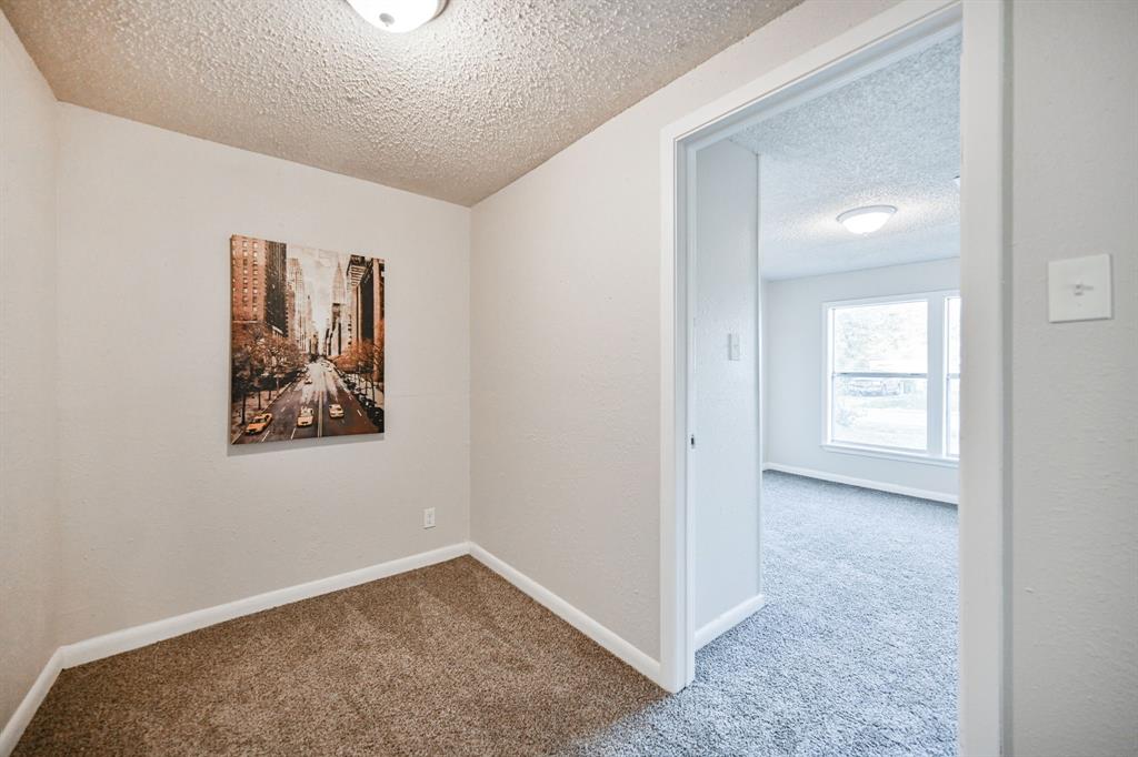 9306 Chesterfield Drive, Houston, Texas image 21