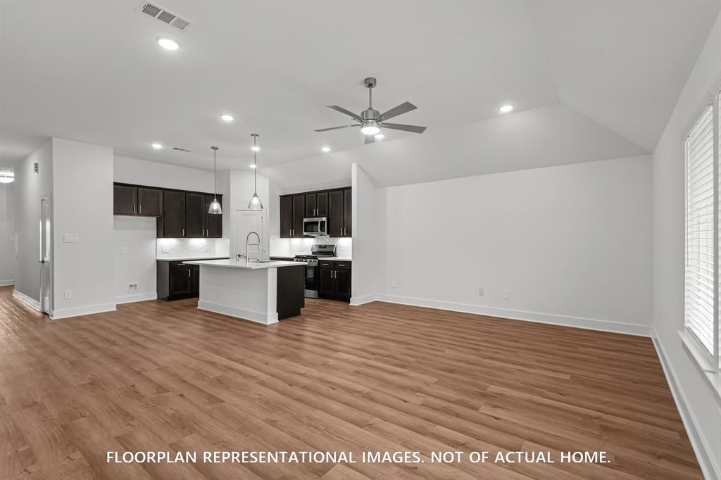 32302 Sunbeam Drive, Fulshear, Texas image 8