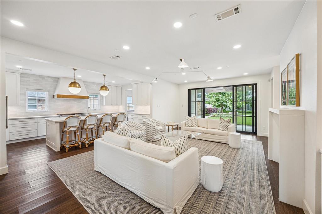 1518 Droxford Drive, Houston, Texas image 4