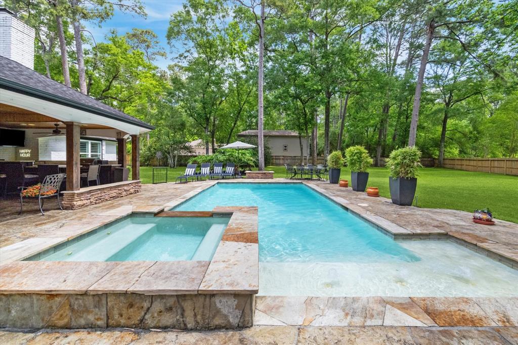 2910 Royal Circle Drive, Kingwood, Texas image 33