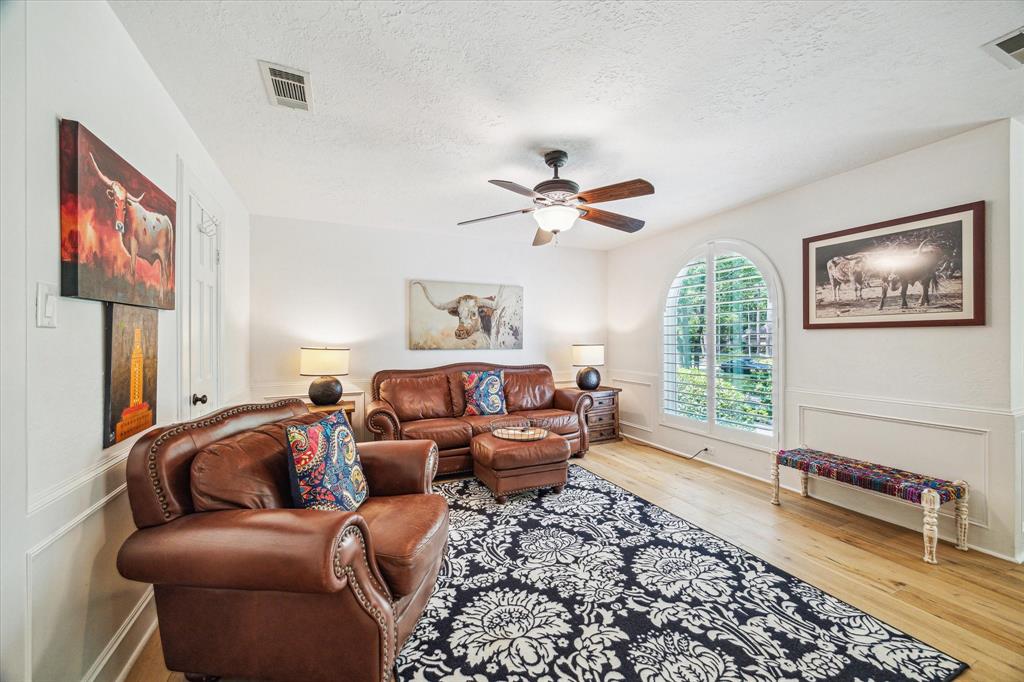 2910 Royal Circle Drive, Kingwood, Texas image 17