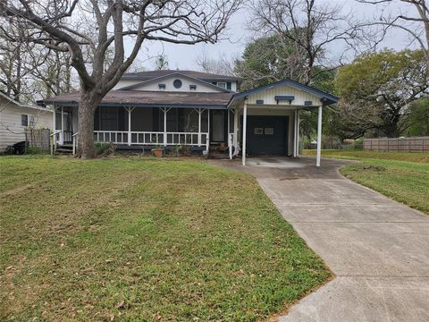 A home in Lake Jackson