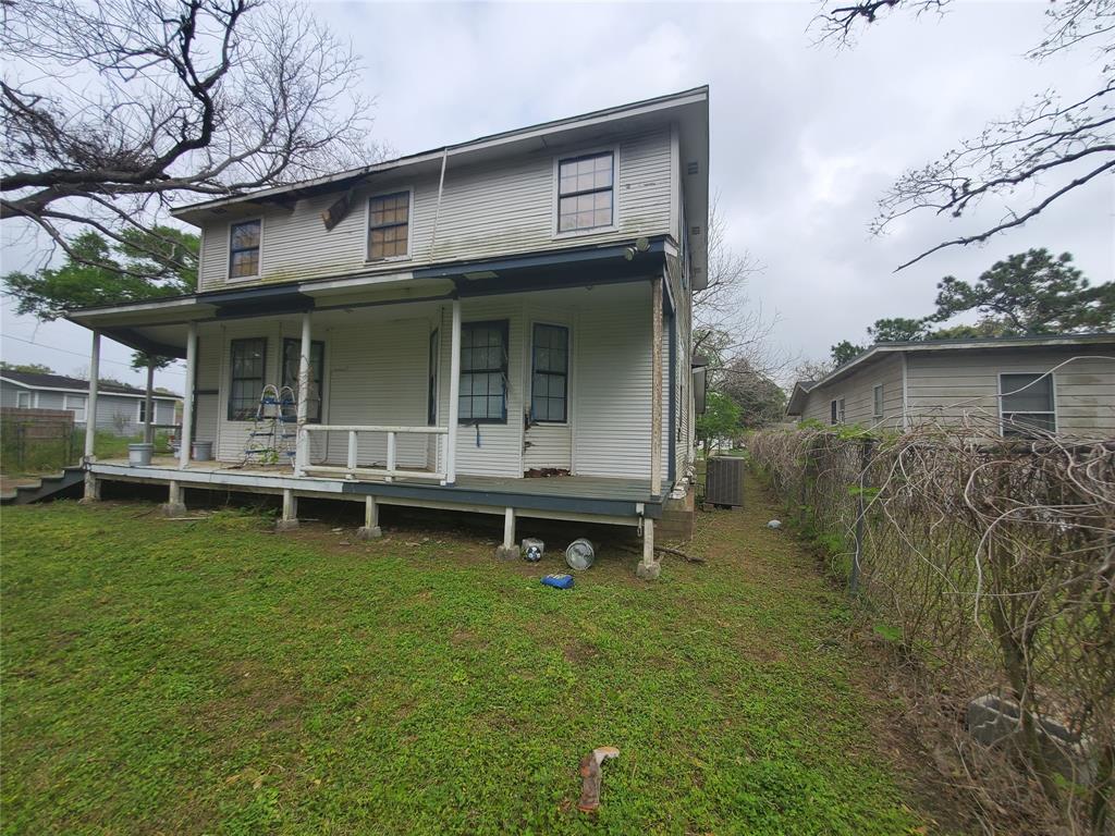 607 Winding Way Street, Lake Jackson, Texas image 7