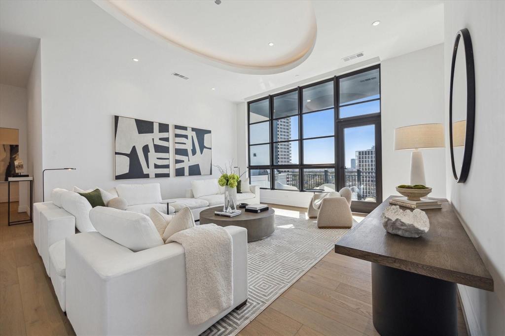 2360 S Rice Boulevard PH1201