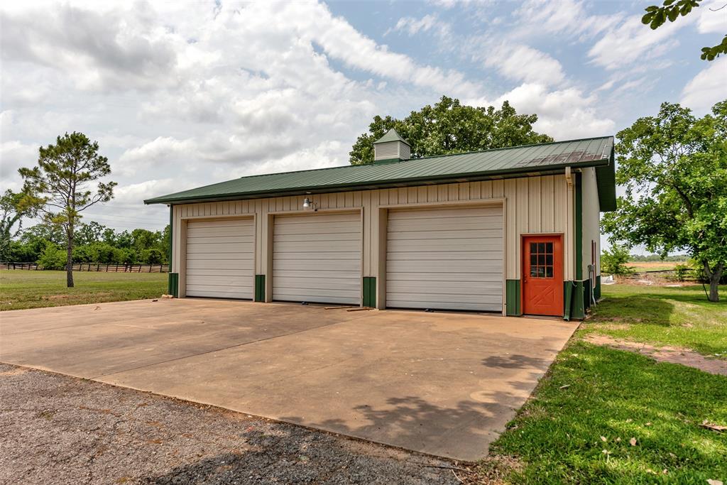 4610 Lea Lane, Fulshear, Texas image 44