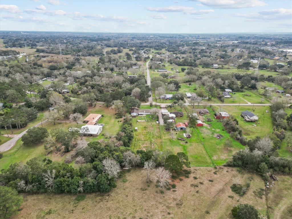 587 County Road 949e, Alvin, Texas image 43