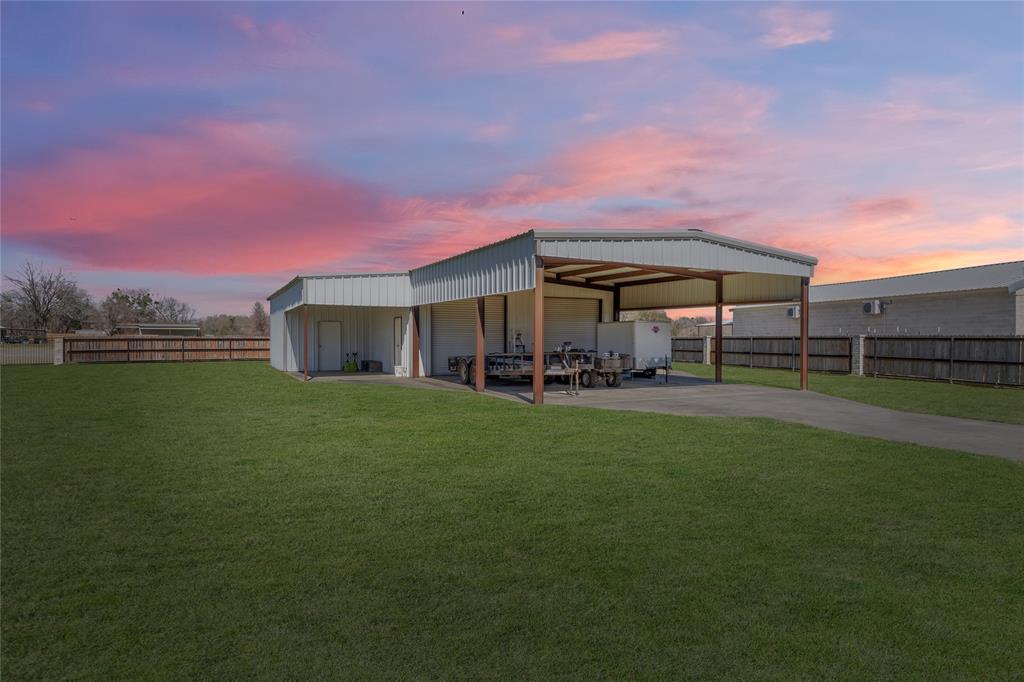 1796 Fawn Lake Drive, Bryan, Texas image 3