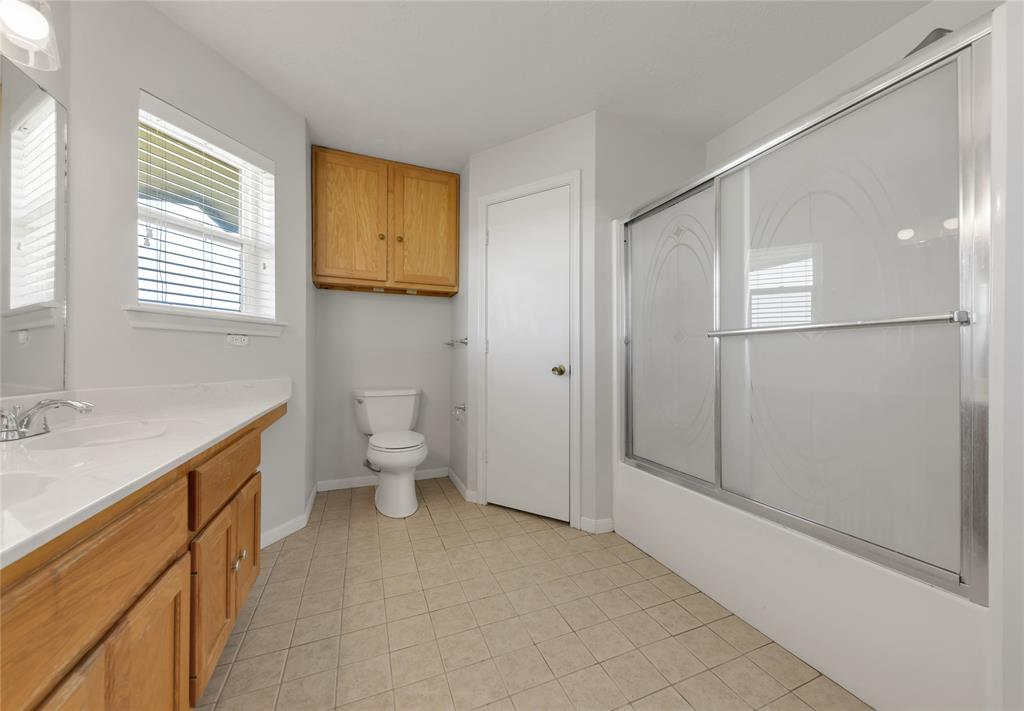 1796 Fawn Lake Drive, Bryan, Texas image 14