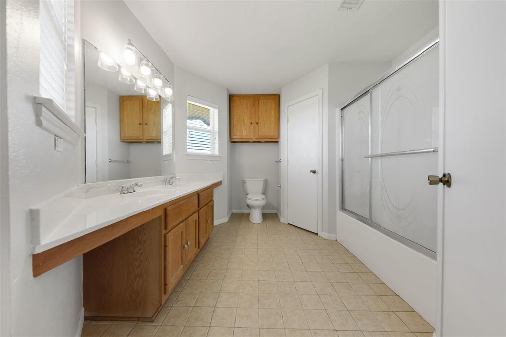 1796 Fawn Lake Drive, Bryan, Texas image 13