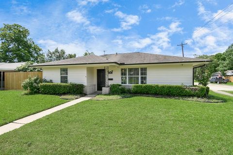 Single Family Residence in Houston TX 938 Marleen Street.jpg