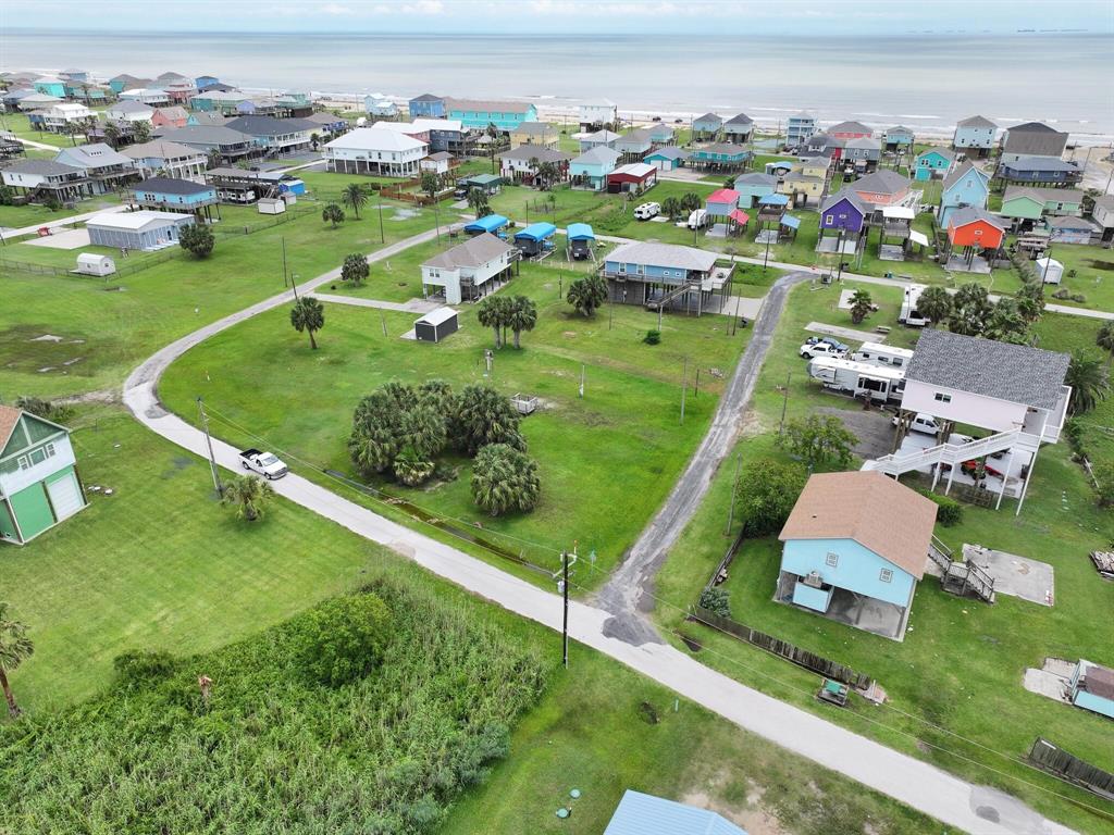 866 Blue Bonnet Lane, Crystal Beach, Texas image 8