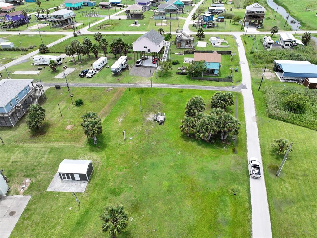 866 Blue Bonnet Lane, Crystal Beach, Texas image 6