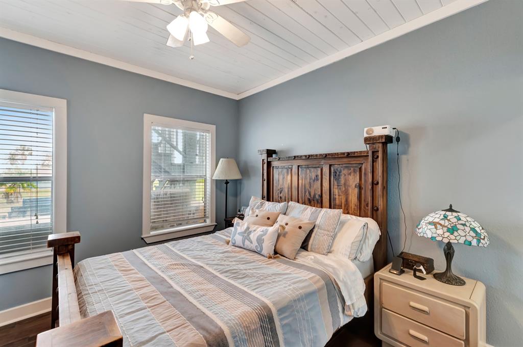 11 Enchanted Lane, Port Alto, Texas image 16
