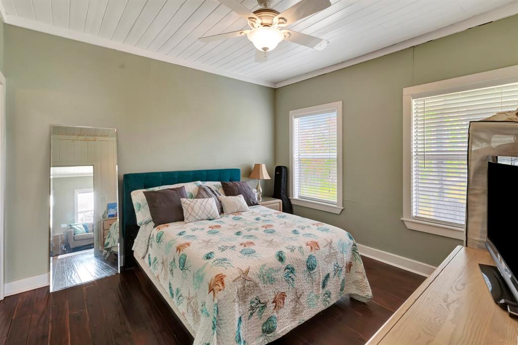 11 Enchanted Lane, Port Alto, Texas image 8
