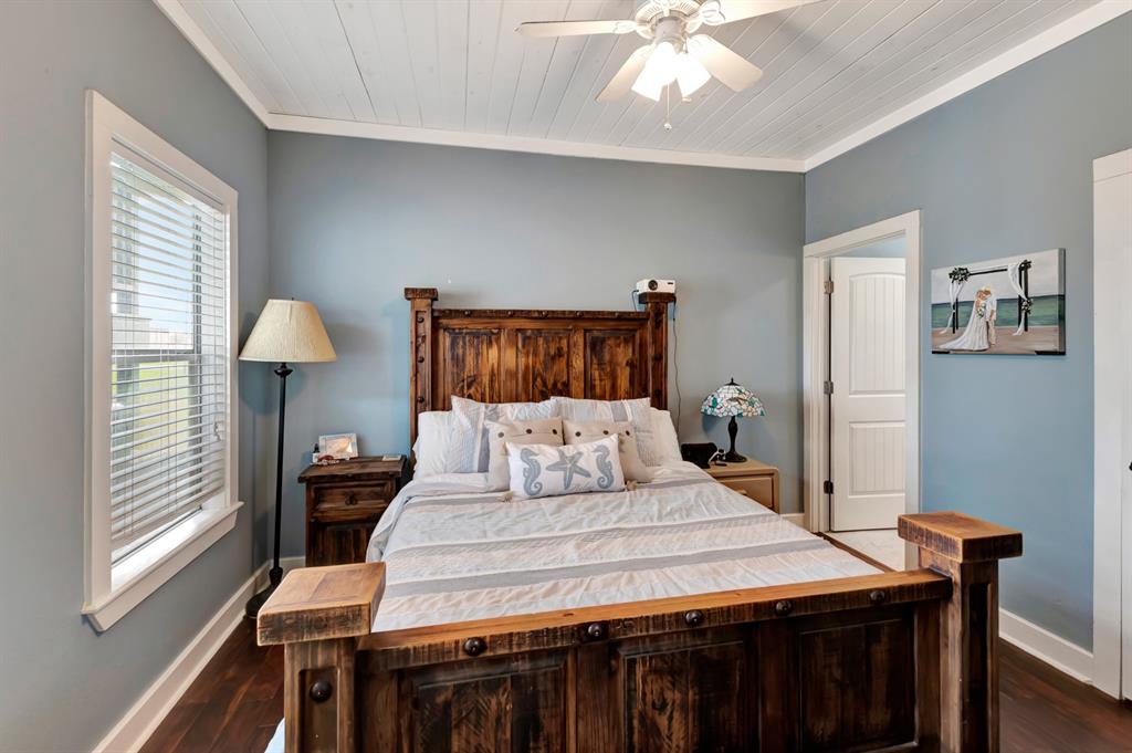 11 Enchanted Lane, Port Alto, Texas image 17