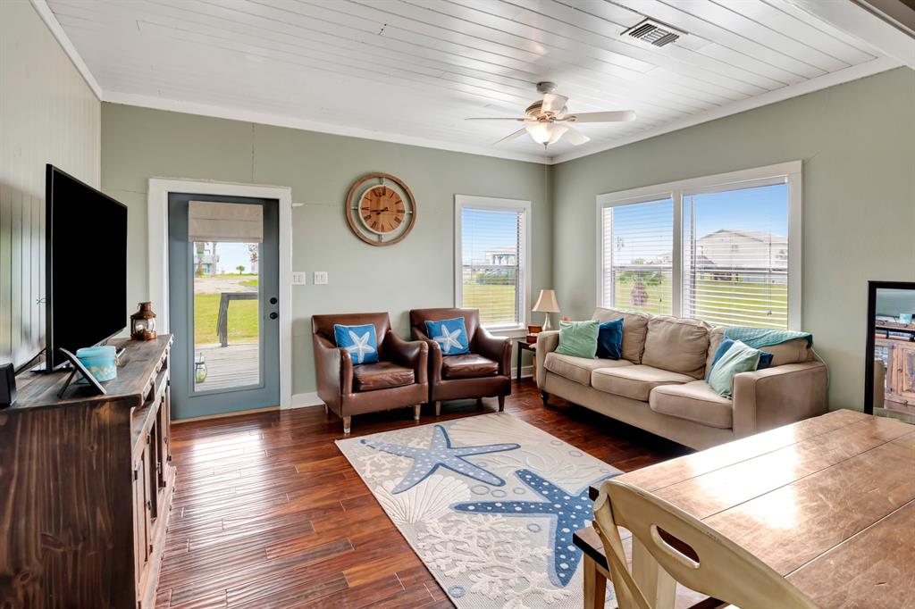 11 Enchanted Lane, Port Alto, Texas image 6