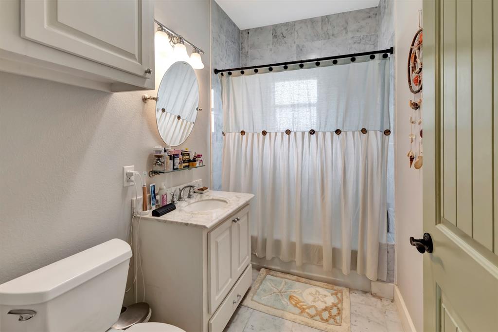 11 Enchanted Lane, Port Alto, Texas image 10
