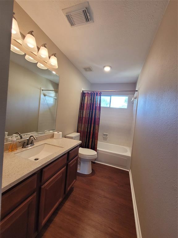 1801 Oakbrook Circle, Pearland, Texas image 28