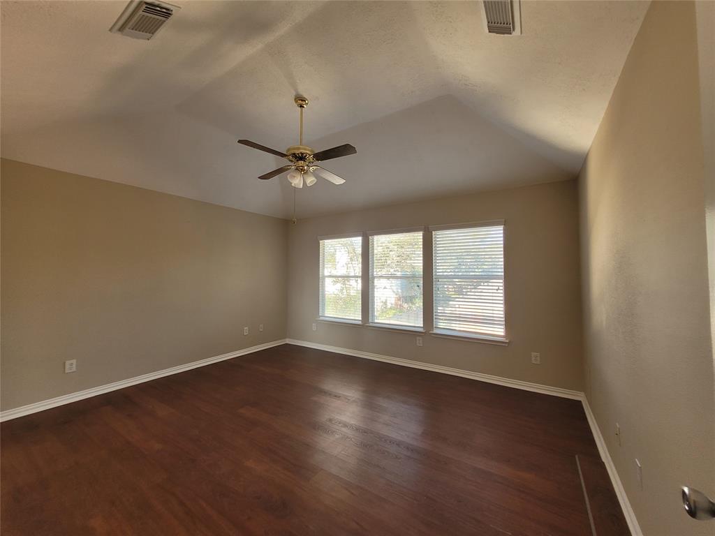 1801 Oakbrook Circle, Pearland, Texas image 33